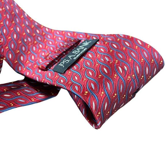 Jos A Bank Red Blue Mens 100% Silk Geometric Italy Mens Neck Tie 58" x 3.75" - Picture 4 of 16